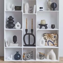 SEMA DESIGN Plateau Sur Pied En Grès Noir - Face -SEMA DESIGN Magasin 32b04 amb 202205 photo 3860gif fds0734